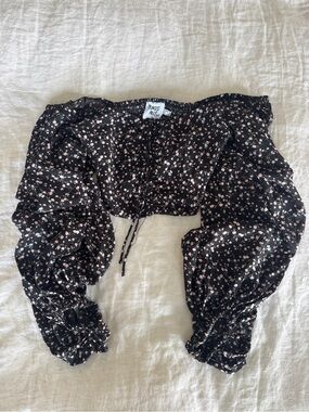 Princess Polly Black Floral Puff Sleeve Crop Top